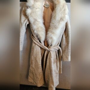 Kaplan Couture Luxurious Cream Fur Trim Coat